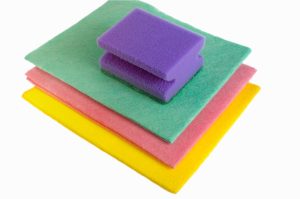 cum se curata cuptorul cu microunde